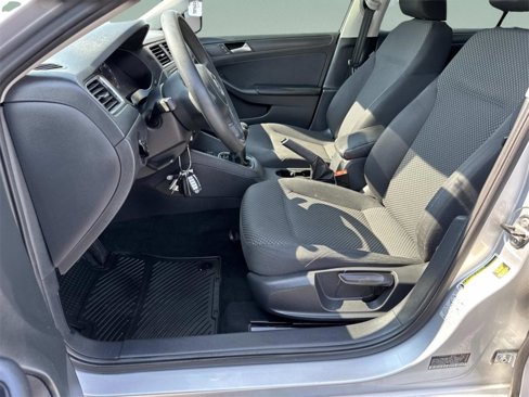 Used 2014 Volkswagen Jetta S image 16