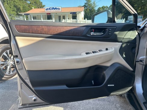 Used 2016 Subaru Outback 2.5i Limited image 12