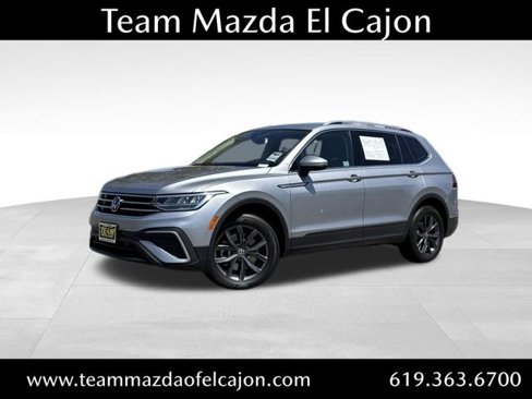 Used 2022 Volkswagen Tiguan SE image 1