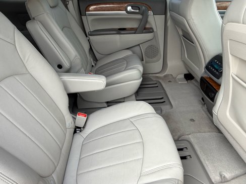 Used 2010 Buick Enclave CXL w/ Trailering Provision Package image 12
