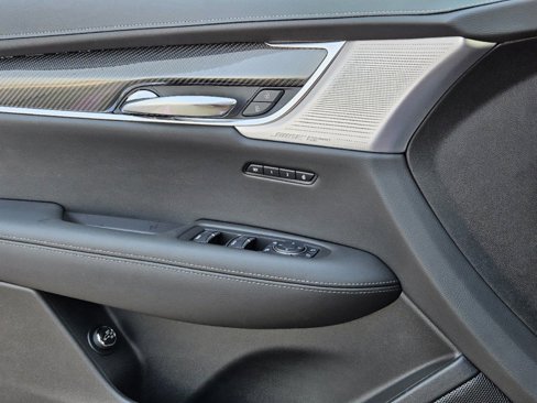 New 2025 Cadillac XT6 Sport w/ Technology Package image 24