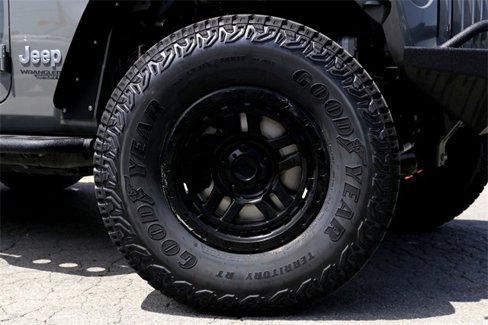 Used 2021 Jeep Wrangler Sport S image 2