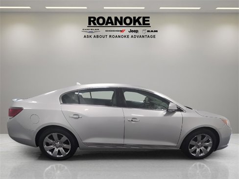 Used 2011 Buick LaCrosse CXL image 10