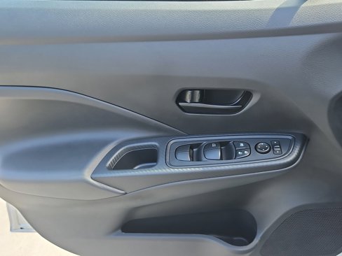 New 2025 Nissan Versa S image 9