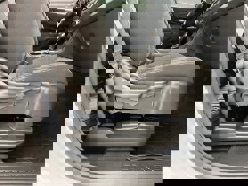 Used 2022 Chevrolet Equinox LT image 38
