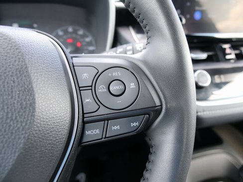 Used 2025 Toyota Corolla SE image 23