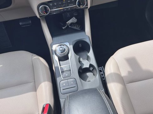 Used 2022 Ford Escape SEL image 31