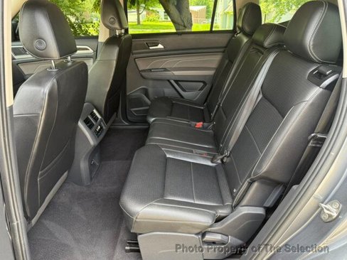 Used 2021 Volkswagen Atlas SE image 43
