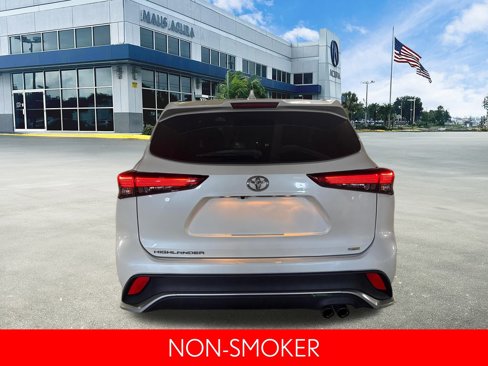 Used 2021 Toyota Highlander XSE image 5