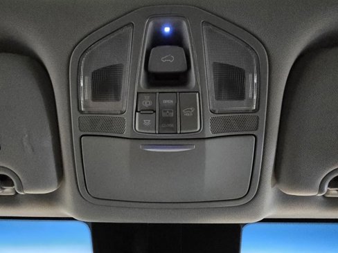 Used 2017 Hyundai Santa Fe Limited image 25