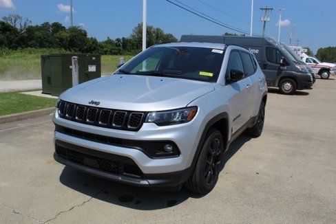 New 2025 Jeep Compass Latitude w/ Altitude Special Edition image 1
