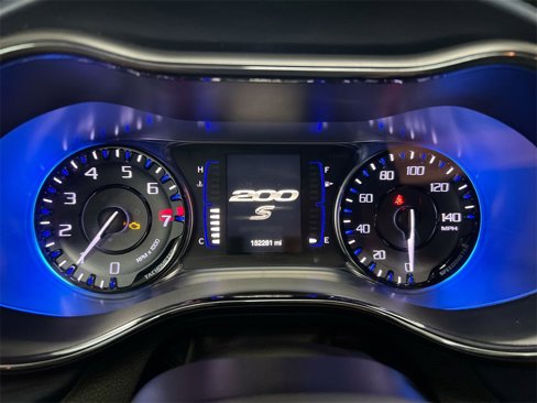 Used 2016 Chrysler 200 S image 11