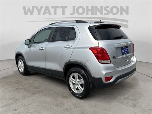 Used 2019 Chevrolet Trax LT w/ LT Convenience Package image 3