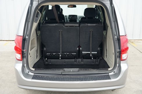 Used 2019 Dodge Grand Caravan SXT image 8
