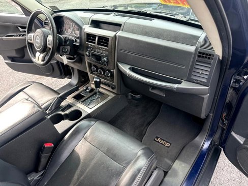 Used 2012 Jeep Liberty Limited Jet image 34