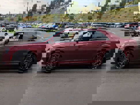 Used 2018 Chrysler 300 S image 4