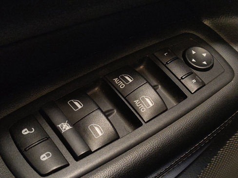 Used 2017 Jeep Grand Cherokee Laredo image 27