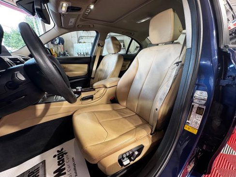 Used 2018 BMW 320i Sedan image 15