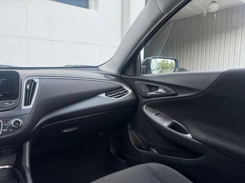 Used 2024 Chevrolet Malibu LT image 35