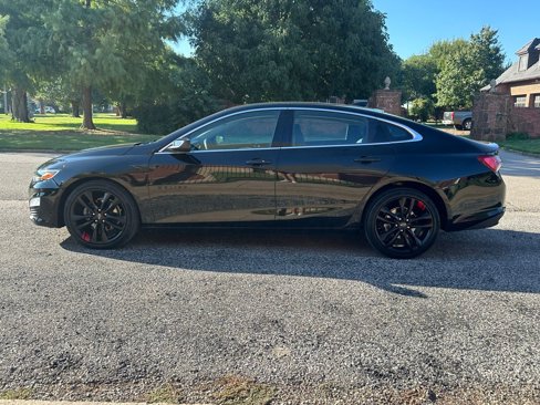 Used 2020 Chevrolet Malibu LT w/ Leather Package image 8