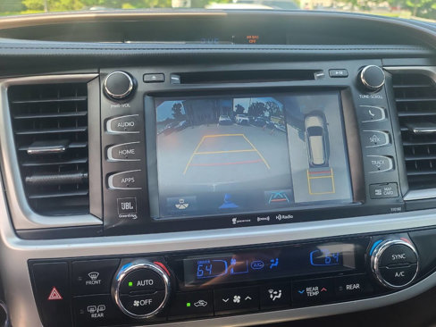 Used 2017 Toyota Highlander Limited Platinum image 28
