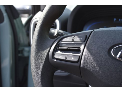 New 2025 Hyundai Venue SE image 19