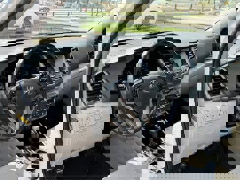 Used 2018 Hyundai Tucson Value w/ Cargo Package image 10