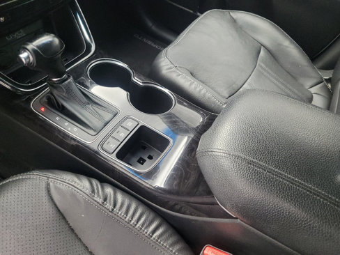 Used 2015 Kia Sorento SX image 26