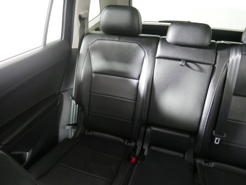 Used 2020 Volkswagen Tiguan SEL image 12
