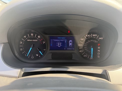 Used 2013 Ford Edge SEL image 29