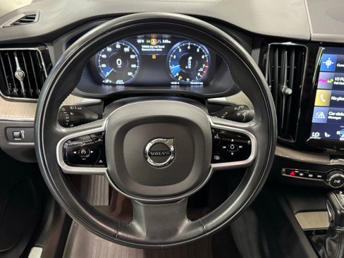 Used 2020 Volvo XC60 T6 Inscription w/ Protection Package image 14
