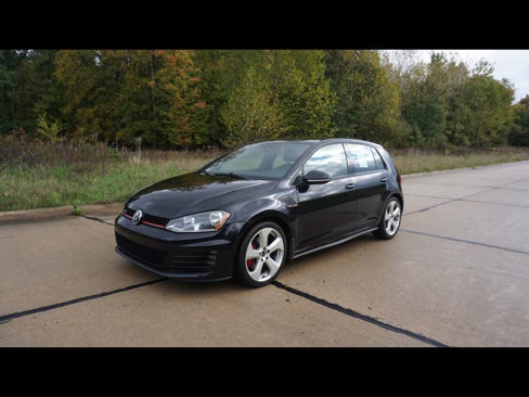 Used 2017 Volkswagen GTI SE image 1