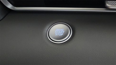 Used 2023 Hyundai Elantra SEL image 21