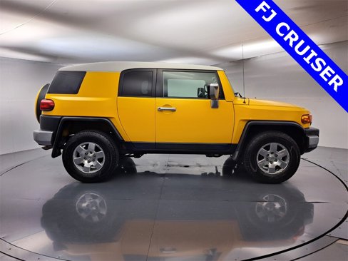 Used 2007 Toyota FJ Cruiser 4WD image 2