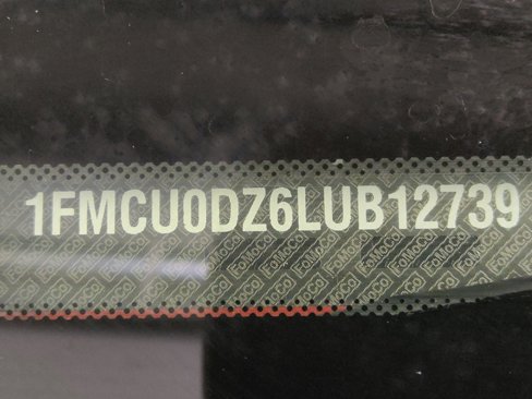 Used 2020 Ford Escape Titanium image 33