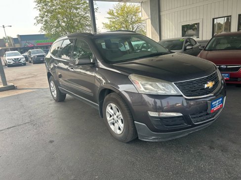 Used 2015 Chevrolet Traverse LS image 2