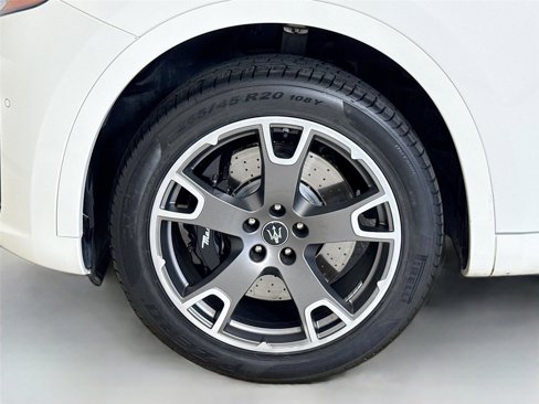 Used 2023 Maserati Levante Modena image 39