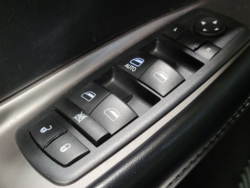Used 2017 Dodge Journey Crossroad w/ Popular Equipment Group image 27