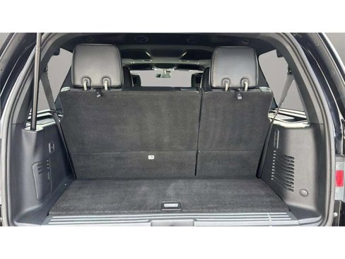 Used 2016 Lincoln Navigator Select image 9