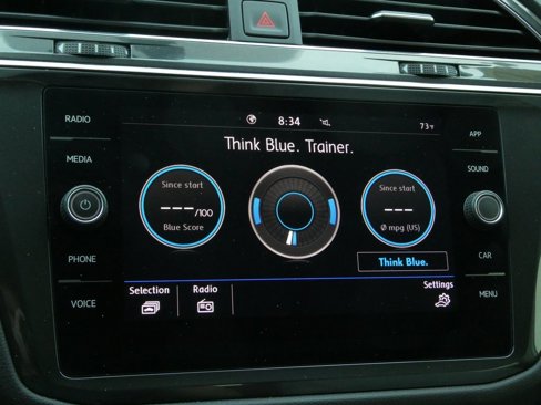 Used 2020 Volkswagen Tiguan SE image 38