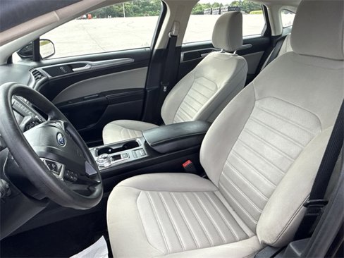 Used 2020 Ford Fusion S image 18