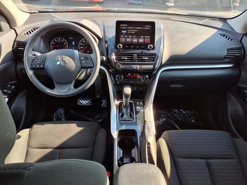 Used 2022 Mitsubishi Eclipse Cross LE image 9