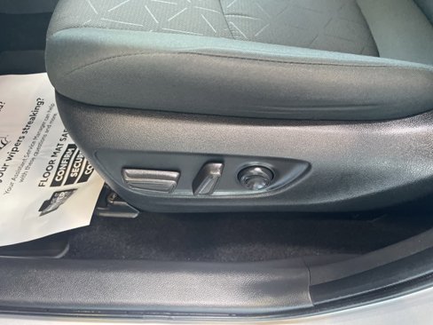 Used 2024 Toyota RAV4 XLE image 18