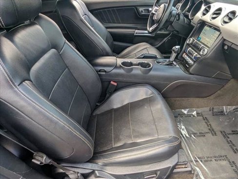 Used 2016 Ford Mustang Premium image 20