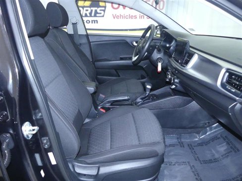 Used 2021 Kia Rio LX image 3