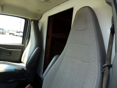 Used 2017 Chevrolet Express 3500 image 21