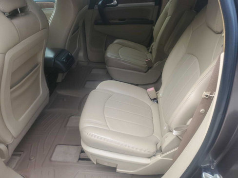 Used 2010 Buick Enclave CXL image 22