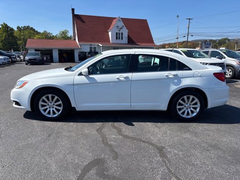 Used 2014 Chrysler 200 Touring w/ Cold Weather Group image 4
