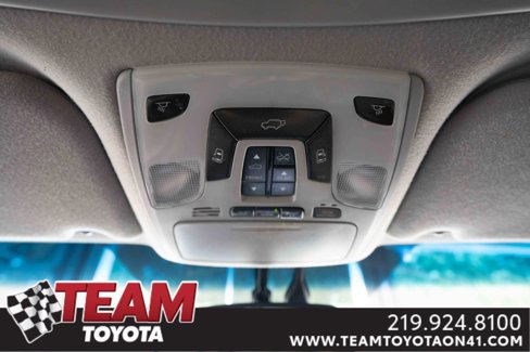 Used 2013 Toyota Sienna Limited image 18