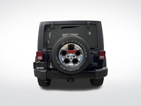 Used 2017 Jeep Wrangler Unlimited Sahara w/ Connectivity Group image 12